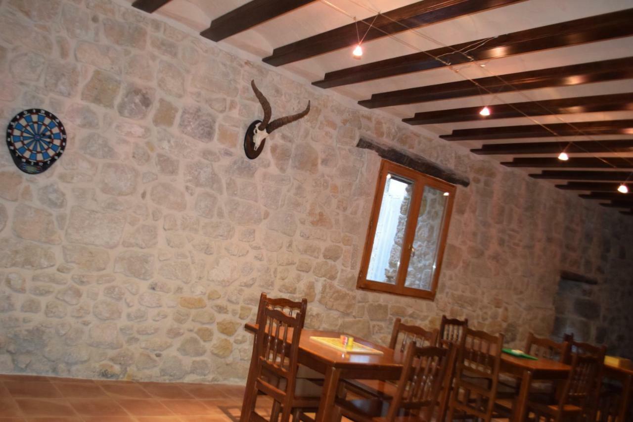 Apartamentos La Muralla Horta de Sant Joan Exterior photo