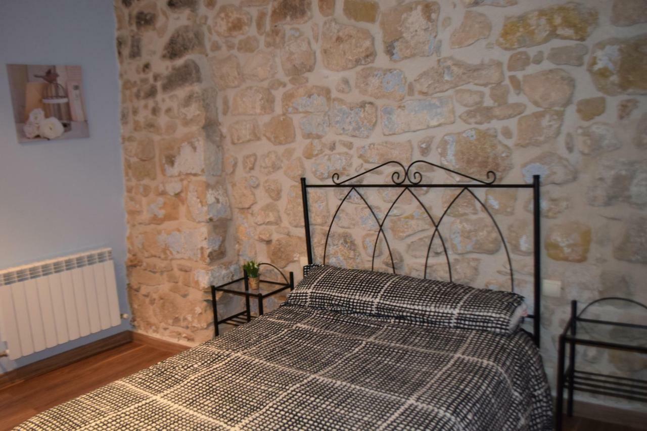 Apartamentos La Muralla Horta de Sant Joan Exterior photo